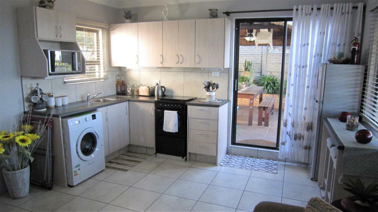 See Rus Self Catering Unit In Westbrook Kzn Private Neat And Cosy Extérieur photo